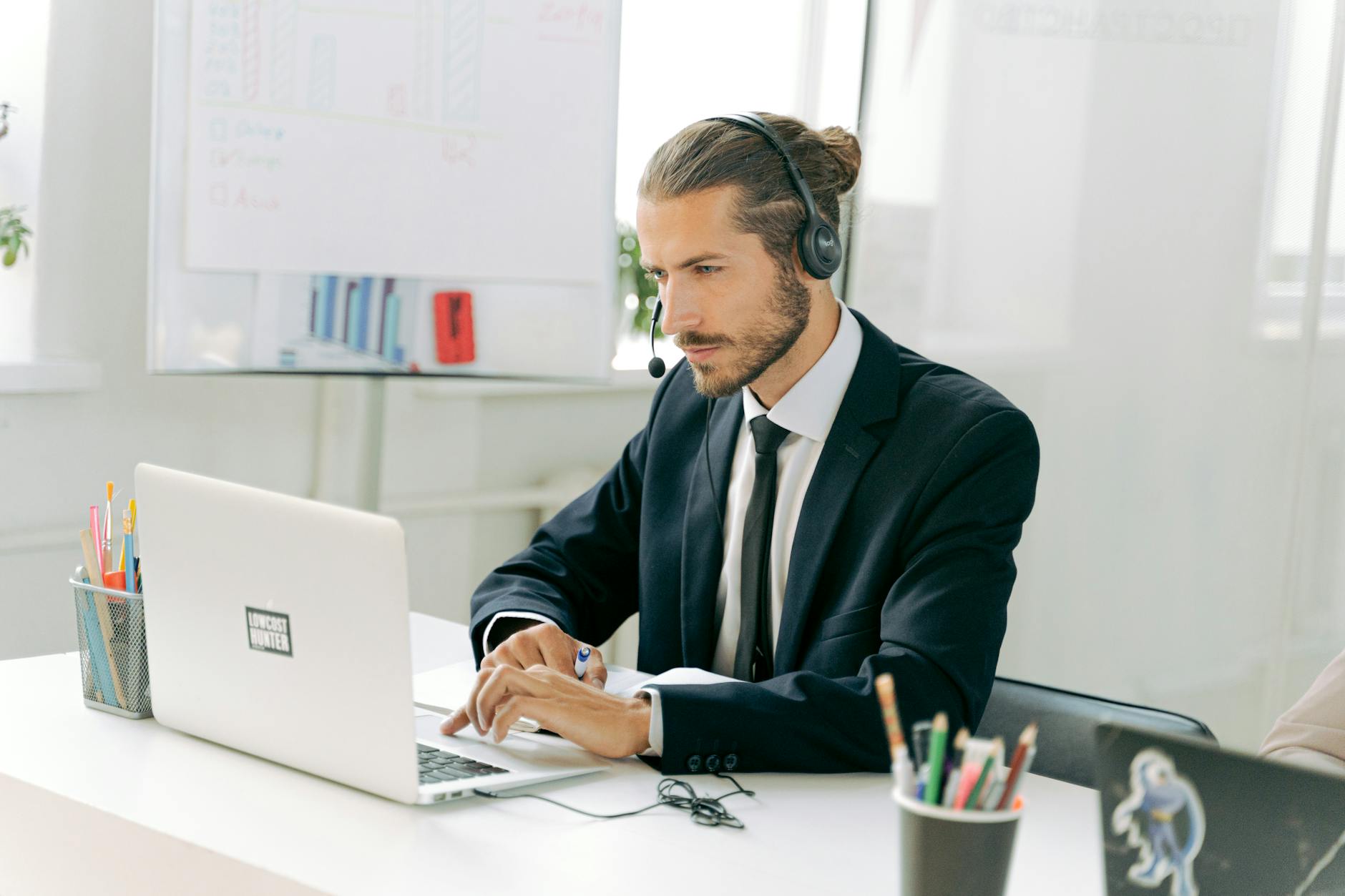 Can Small Operators Benefit from an AI Sales Agent?